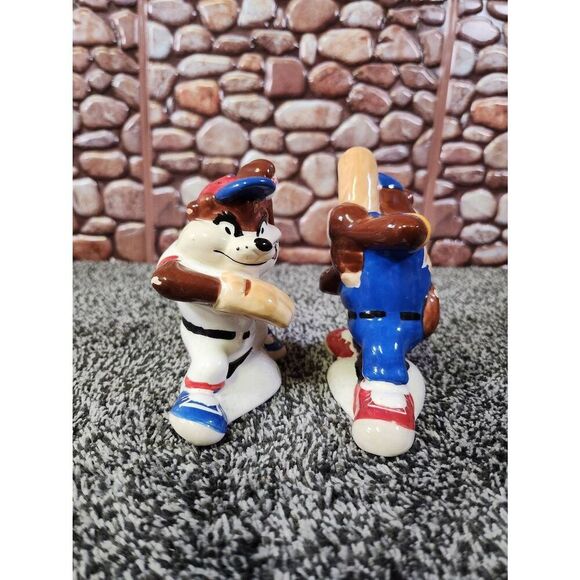 Looney Tunes Tasmanian Devil Salt and Pepper - Picture 2 of 12